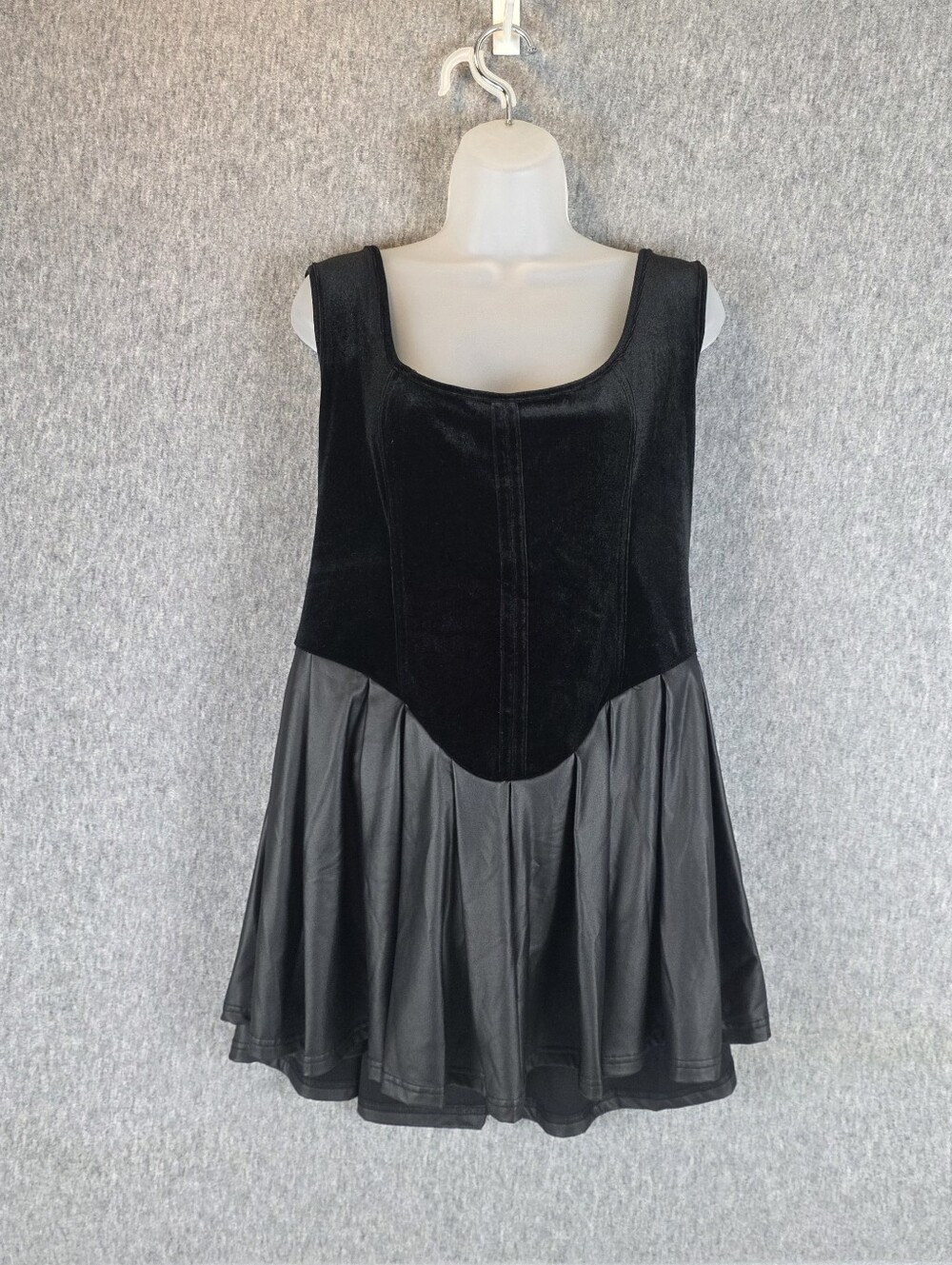 Black Velvet Gladiator Skort Dress Women's XL Cosplay Costume